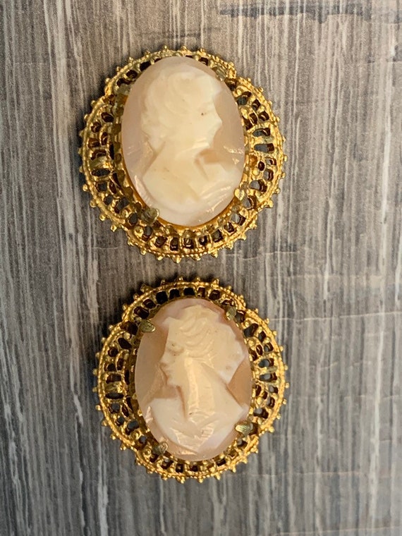 Florenza Signed Cameo Vintage Brooch and Clip Ear… - image 8