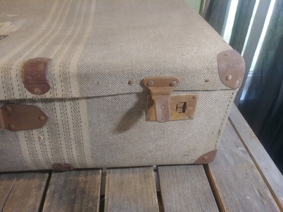 Large Stirped Tweed Suitcase, Vintage Wornout Dis… - image 5