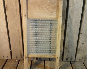 Vintage Small Washboard Rustic Primitive Laundry Tool Farmhouse Decor 18x8.5