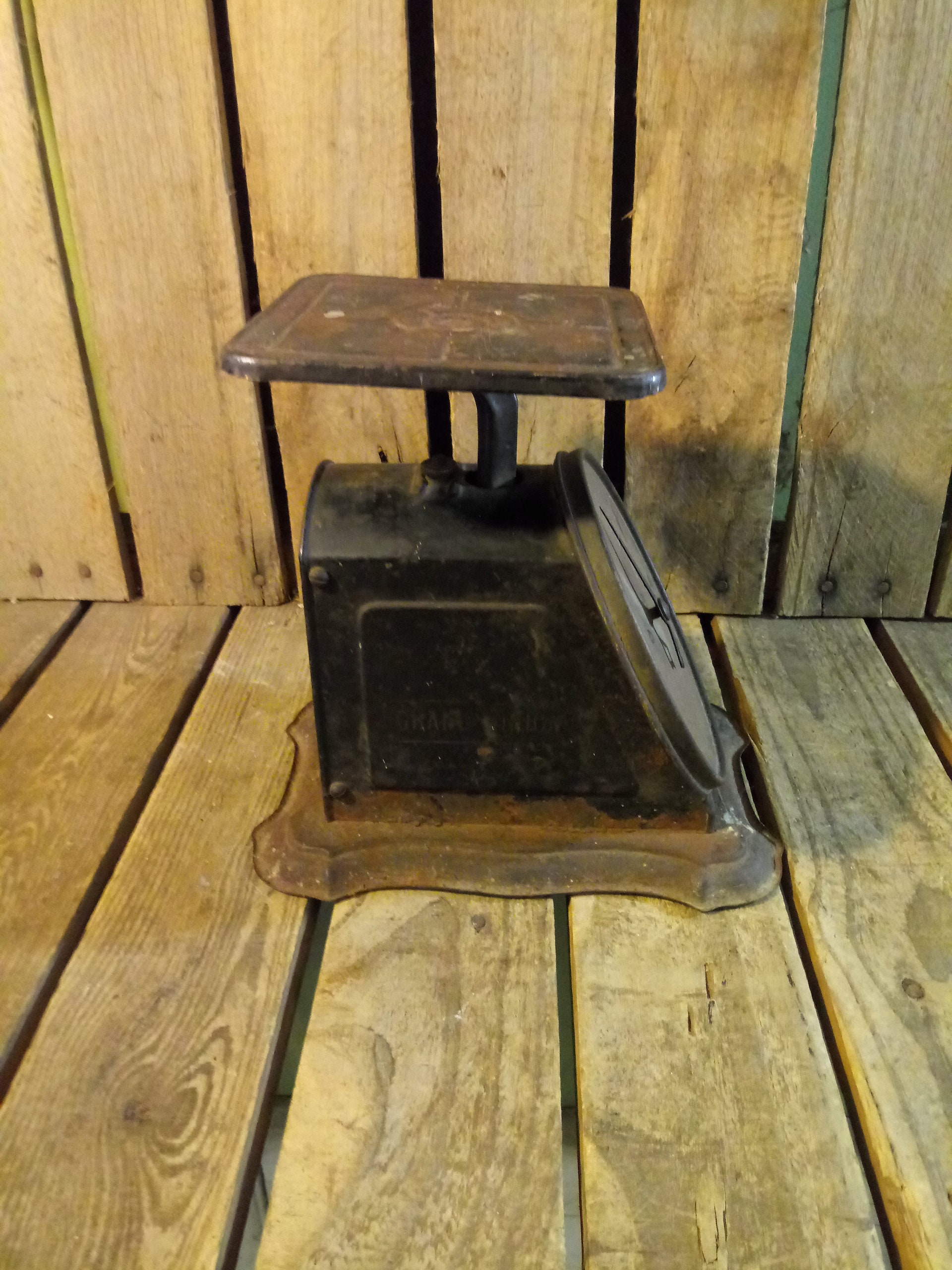 Vintage Rusty Kitchen Scale - Etsy
