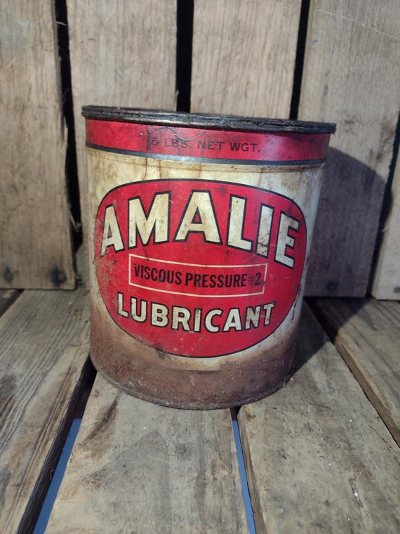 Vintage Amalie Motor Oil Can: Red Metal Gas & Oil Collectible - Etsy