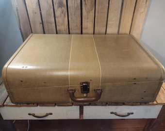 Mendel Cincinnati Wardrobe Suitcase With Keys – Vintage Tan Travel