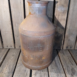 Small Vintage Rusty Milk Can Antique Farmhouse Decor, Rustic Country Style Metal Jug, Primitive Patina Can for Porch or Garden Display