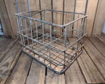 Metal Milk Crate – Wire Dairy Bottle Carrier Rustic Farm Storage