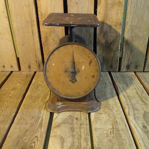 Vintage Rusty Kitchen Scale