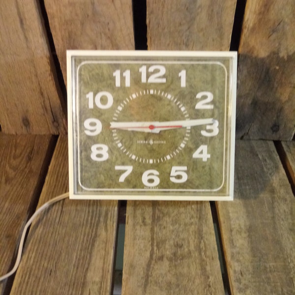 Vintage Working GE Clock