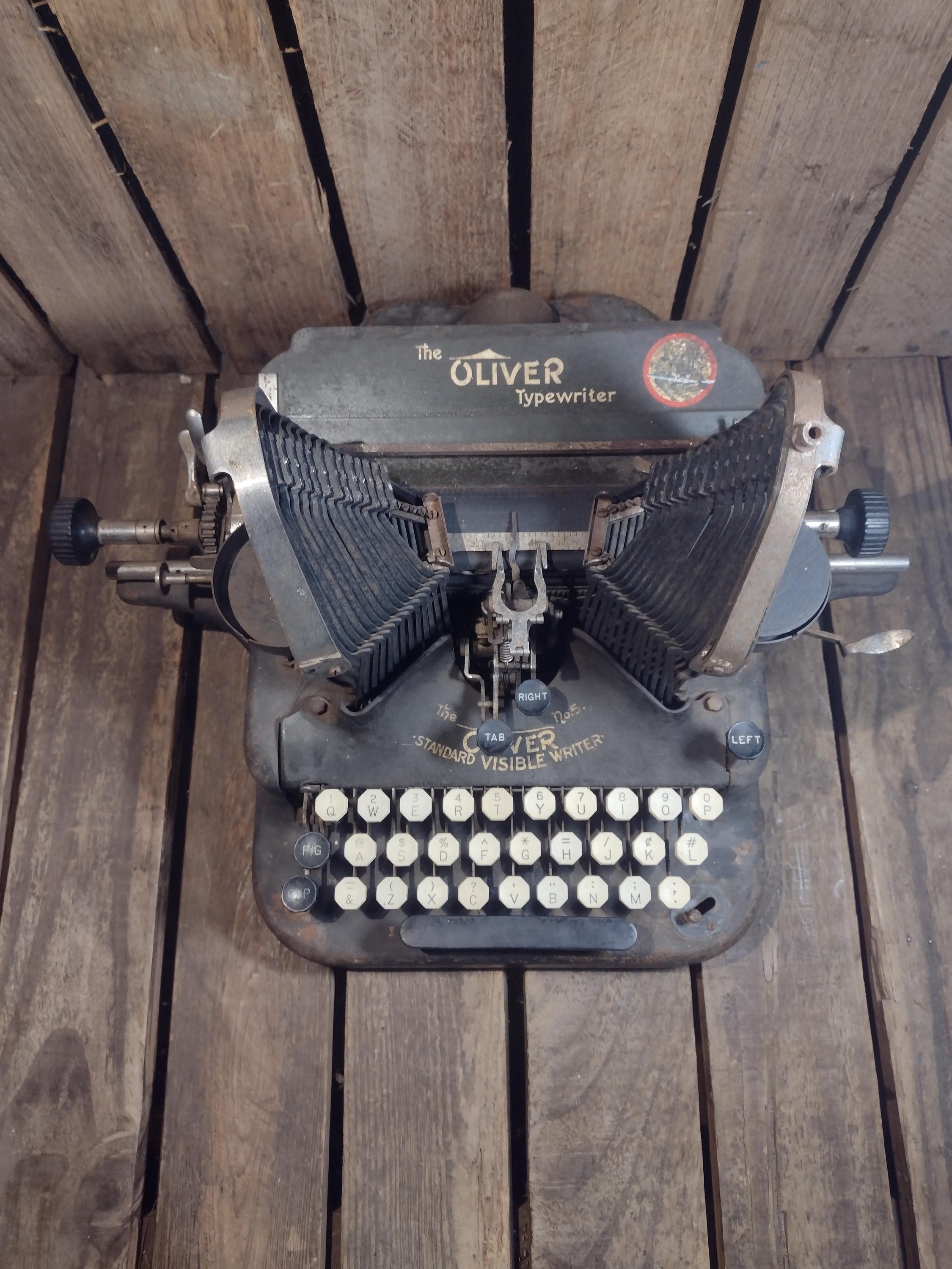 Antique Oliver No. 5 Typewriter – Early 1900s Vintage Typewriter