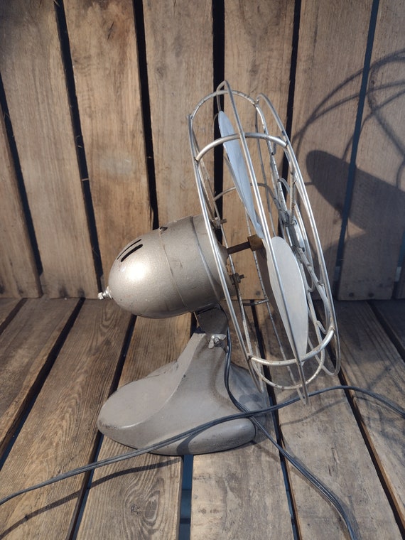 Vintage Manning Bowman Fan, Does Not Work Decor or Parts Piece