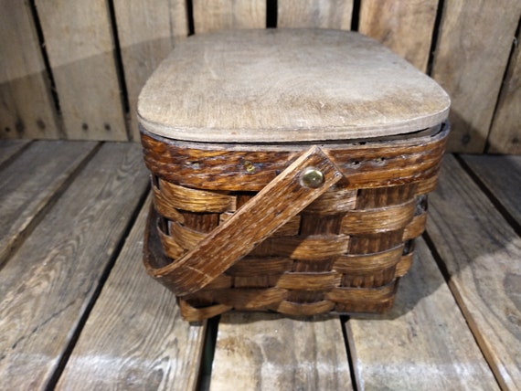 Small Vintage Picnic Baskets - image 6