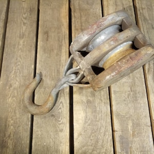 Vintage Wooden Pulley, Vintage Farm Tools, Vintage Barn Pulley