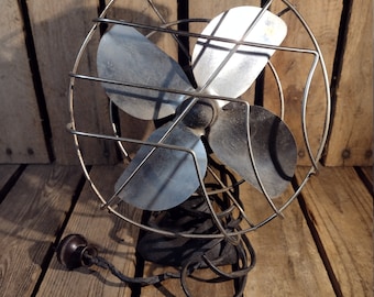 Small Vintage Fan, Untested Cord needs to be replaced