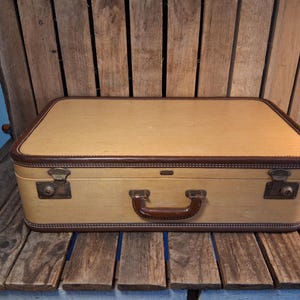Mendel tourist ヴィンテージ　トランクケース　インダストリアル Mendel Suitcase - Etsy