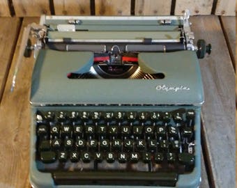 Olympia Deluxe Typewriter