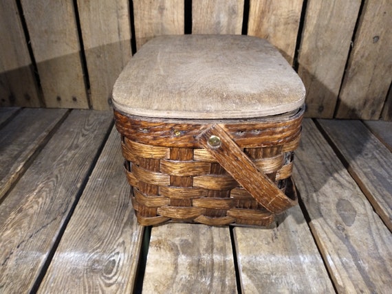 Small Vintage Picnic Baskets - image 3