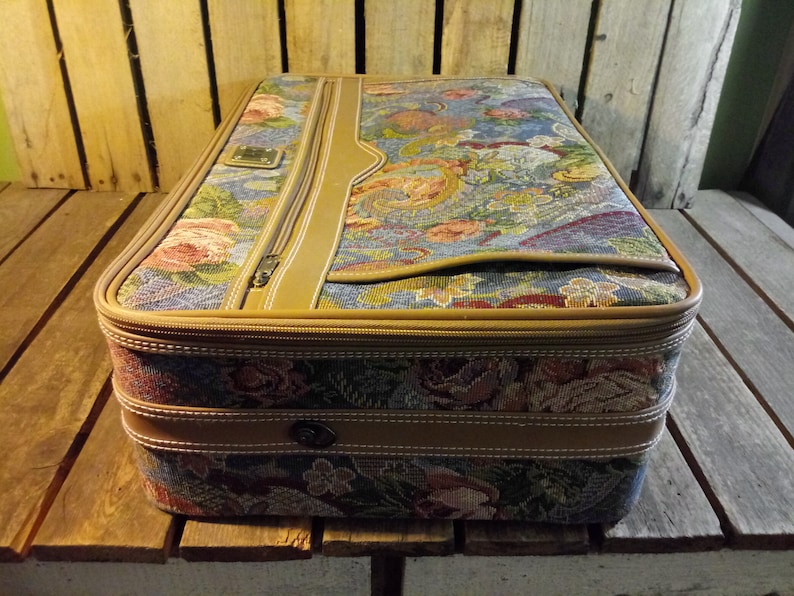 Vintage Leisure Suitcase