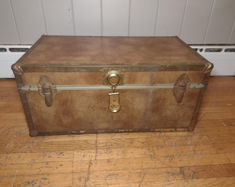 Vintage Steamer Trunk with Metal Hardware – Rustic Storage Chest 30x18x14