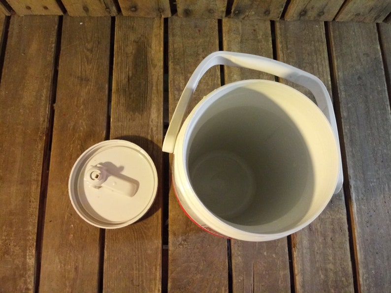 Vintage Plastic Coleman Marlboro Cooler Vintage Marlboro Cooler