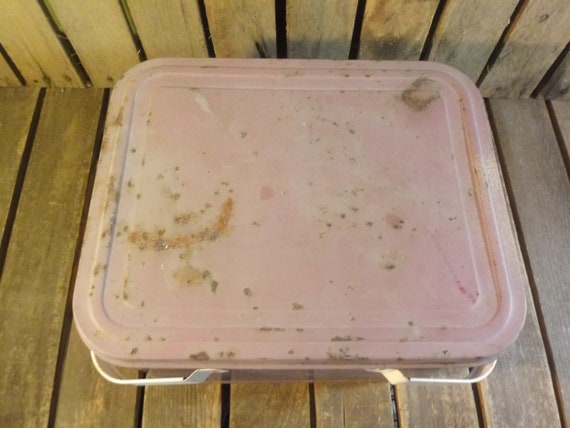 Vintage Picnic Basket, Rusty Metal Basket - image 5