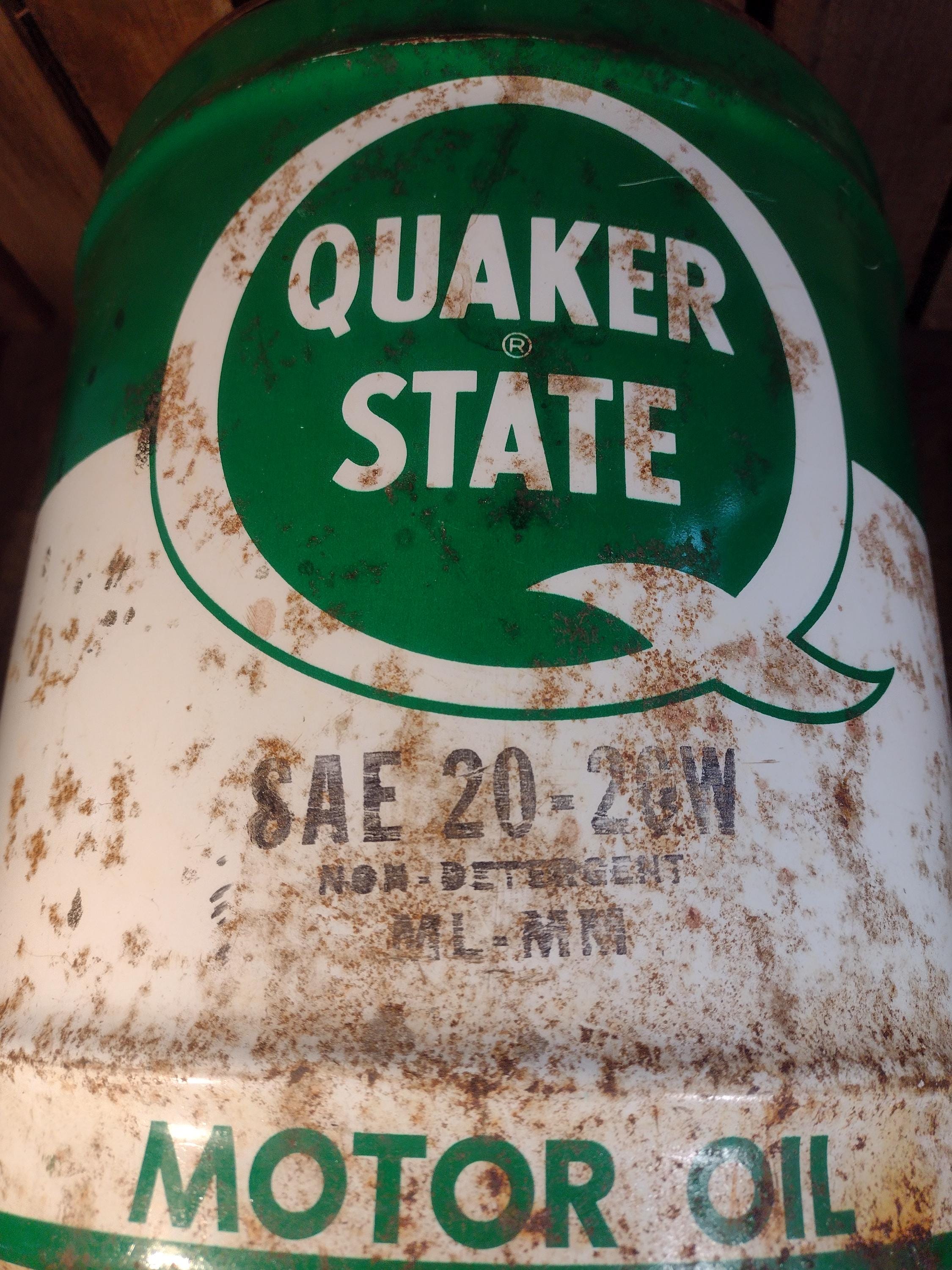 Rusty Vintage Quaker State Oil Can: Antique Garage Decor - Etsy