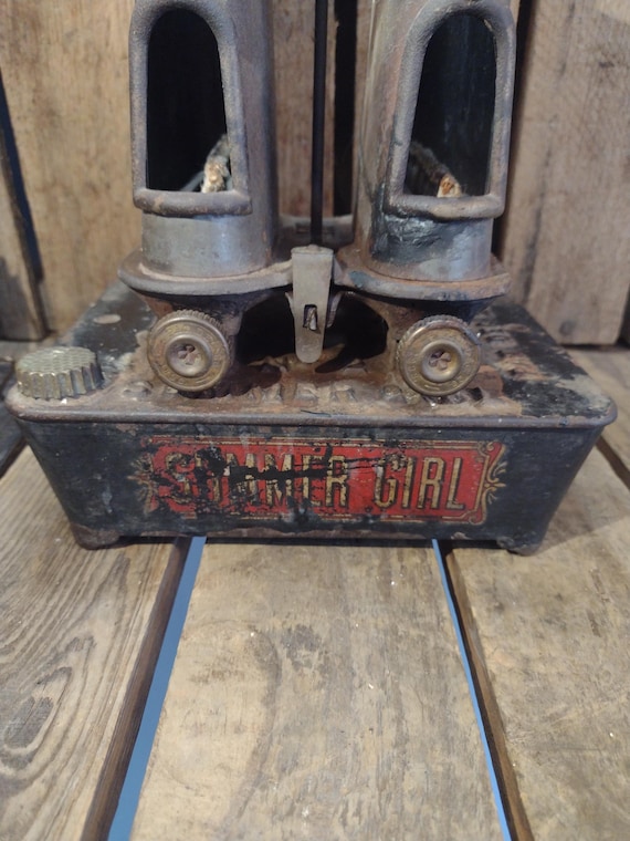 No.1 Summer Girl アイロンストーブ｜Taylor&Boggis Antique Taylor & Boggis Summer Girl Stove: Rare Cast Iron Camping
