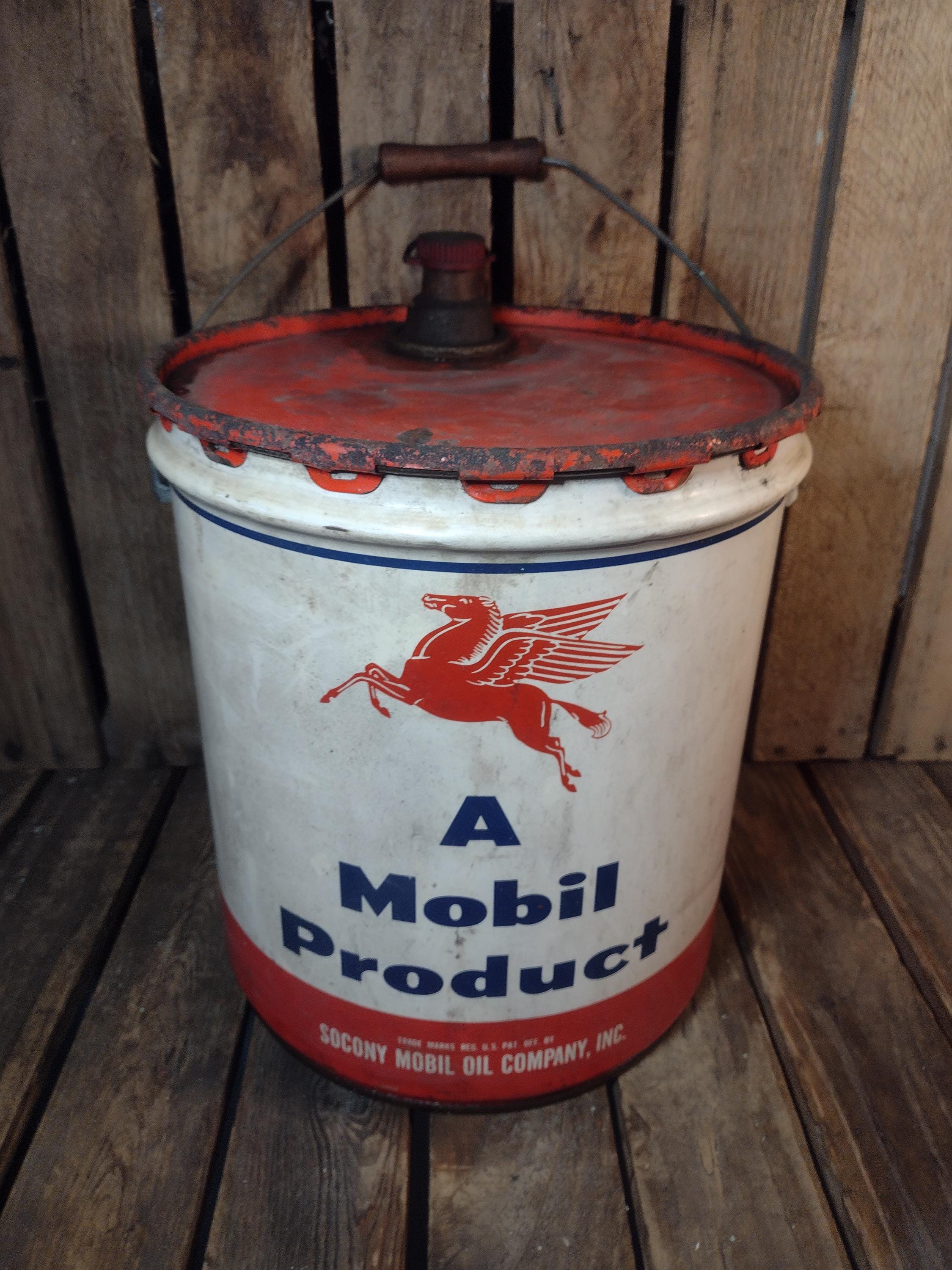 アメリカン雑貨 インテリア TIN缶 ティン缶 オイル缶 ビンテージ mobil モービル ペガサス Vintage Mobil Oil Can – Pegasus Tin, 5-gallon Industrial Pail - Etsy