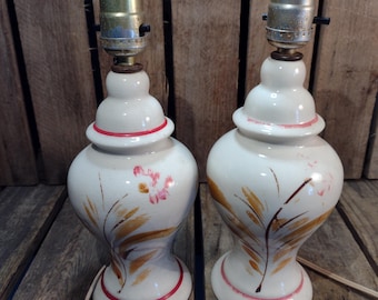 2 Vintage Table Lamps