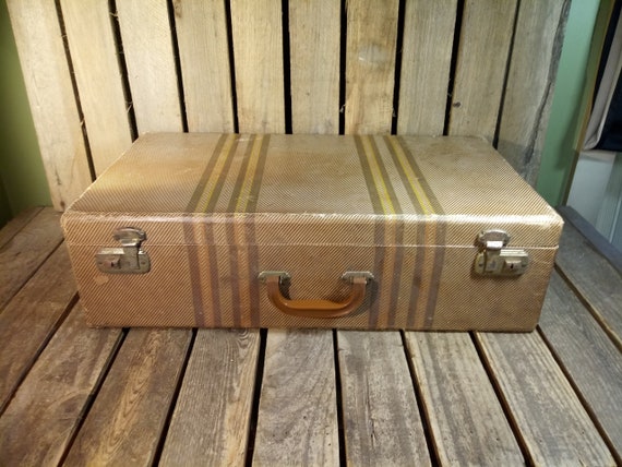 Vintage Suitcase - image 8