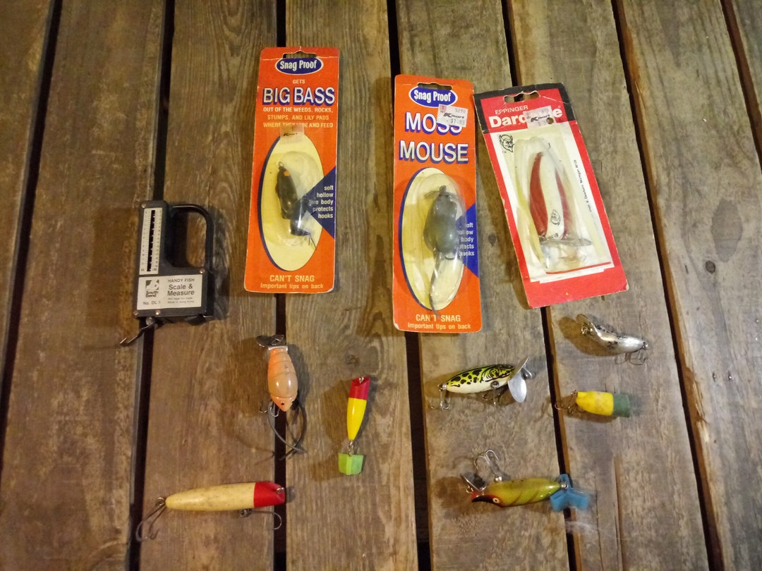 Lot Exceptionnel De 120 Leurres De Pêche Vintage - Très Rares - Avec étui - Occasion