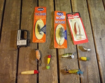 Lot de leurres de pêche vintage : coffret de matériel de collection avec balance
