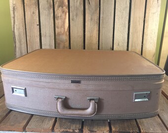 Wheary suitcase Clearance