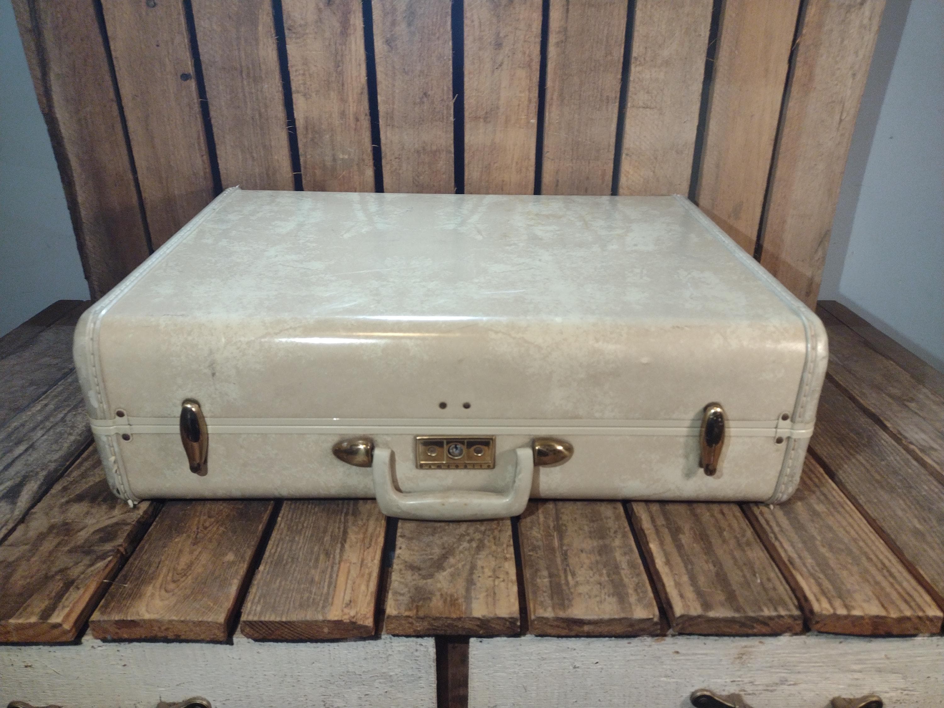 Vintage Samsonite Streamlite Suitcase Cream Hard Shell Luggage