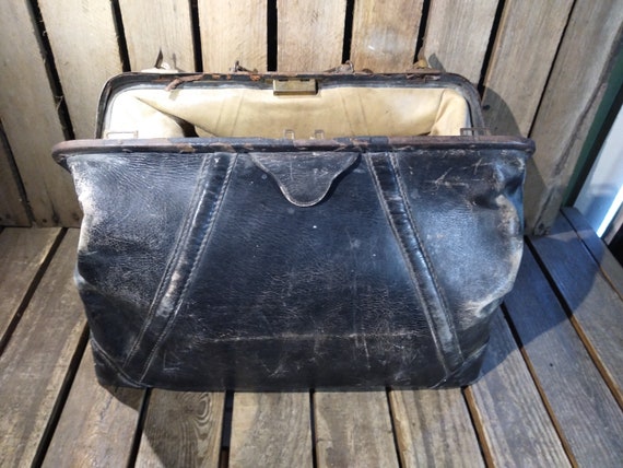 Antique Doctors Bag - image 10