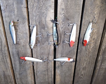 Lot of 7 Vintage Fishing Lures – Retro Tackle Collectible Wood & Metal Baits