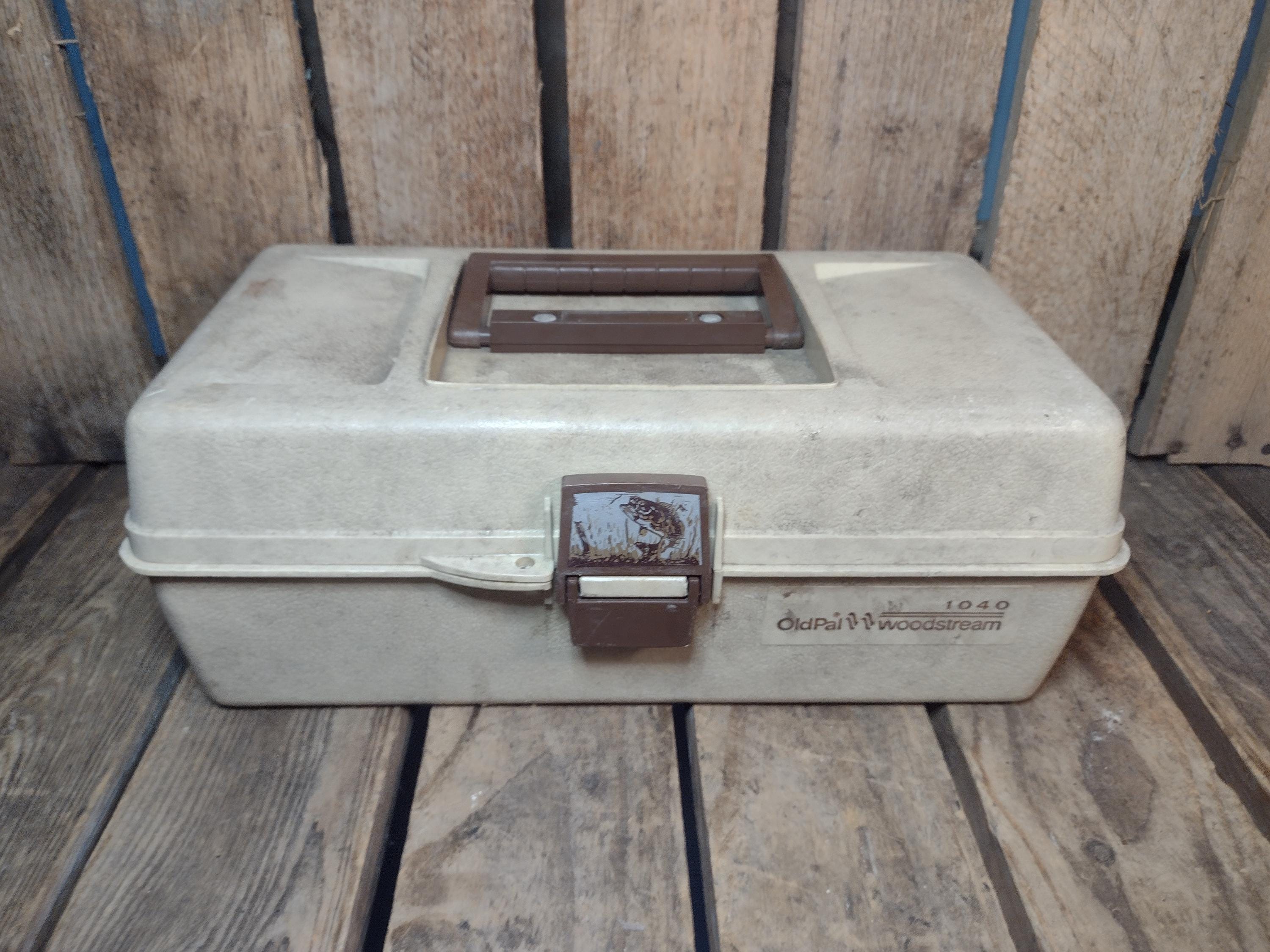 Vintage Old Pal Tackle Box – 1970s Woodstream 1040 Plastic Fishing Vintage Old Pal Tackle Box – 1970s Woodstream 1040 Plastic Fishing