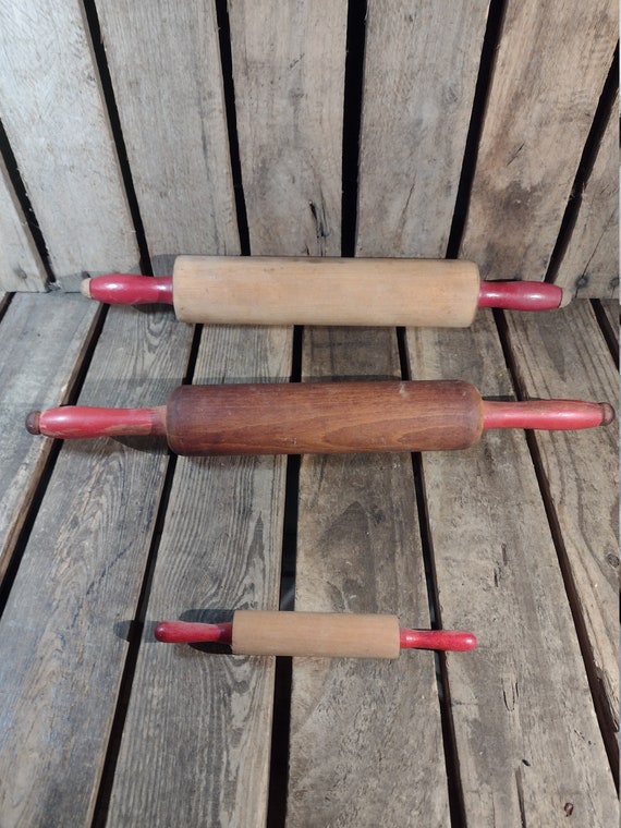 Vintage Wooden Rolling Pin (TRE) Vintage Wooden Rolling Pin (TRE)