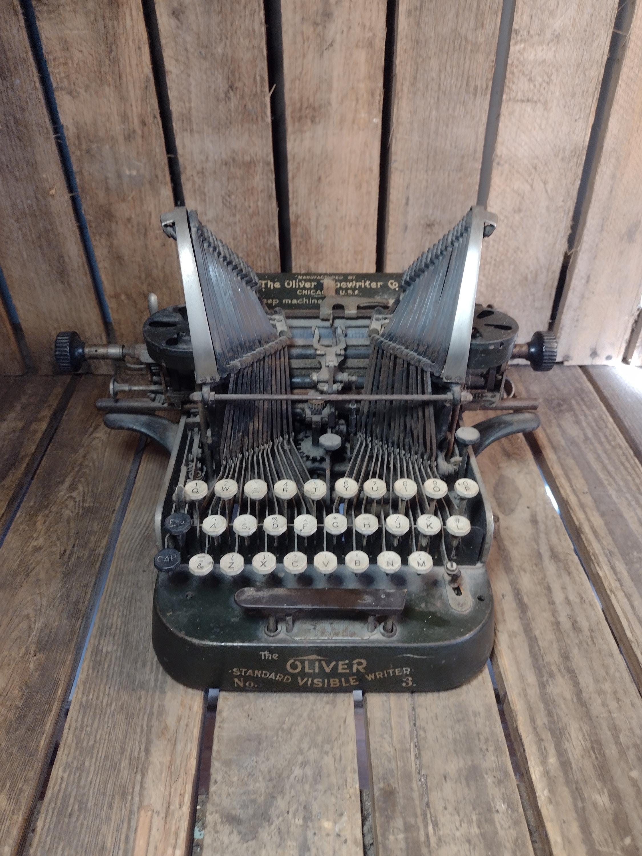 Antique Oliver Standard Visible Writer No. 3 Typewriter – Early
