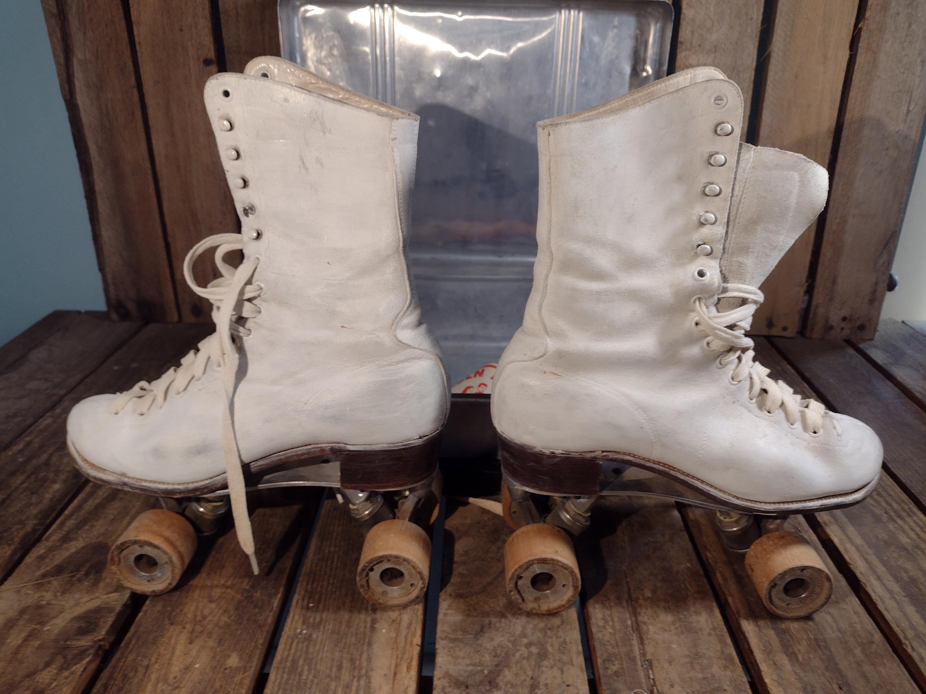 Patins à roulettes vintage avec étui