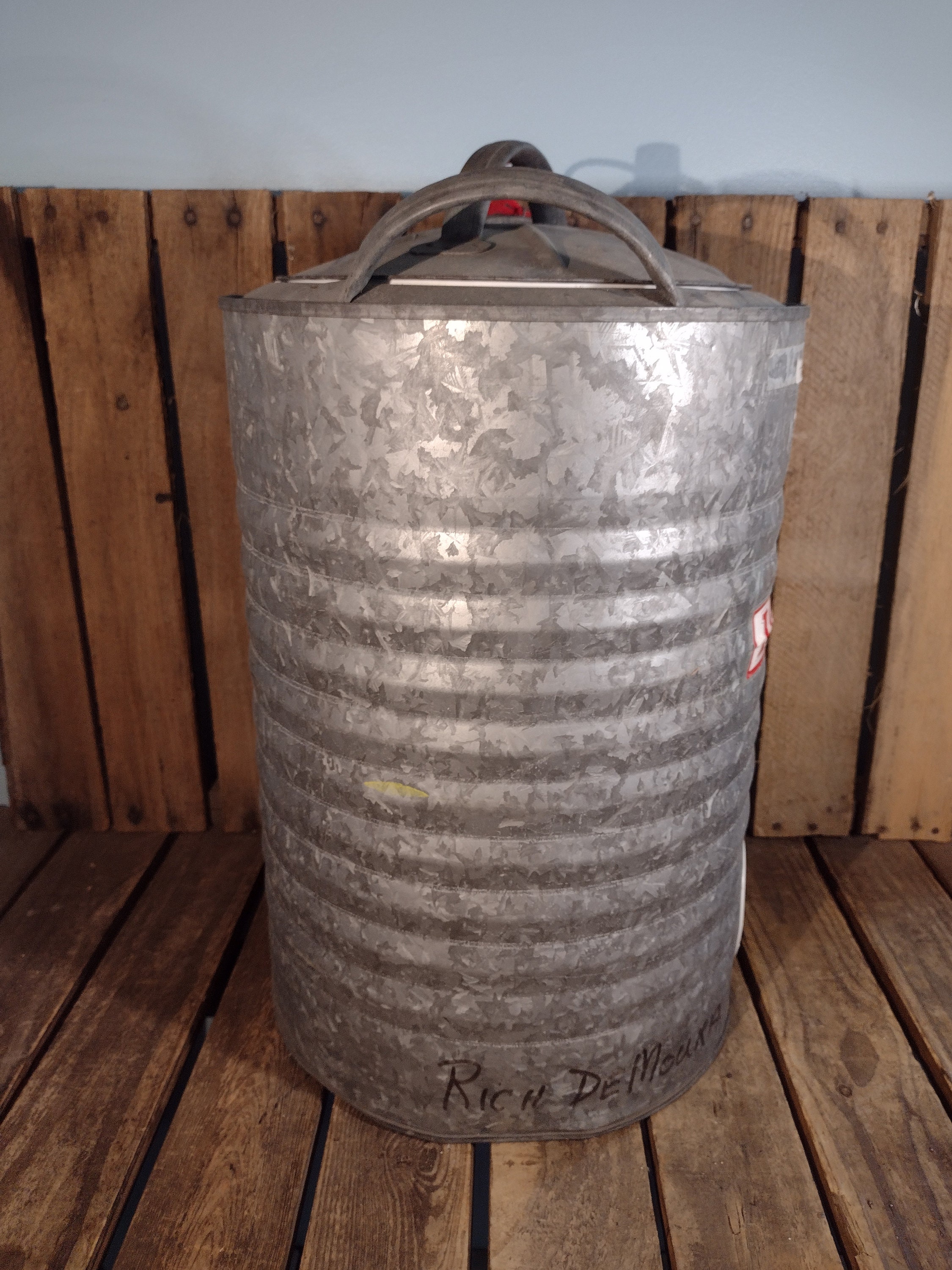 Vintage IGLOO Metal Water Cooler 5 Gal Galvanized Insulated