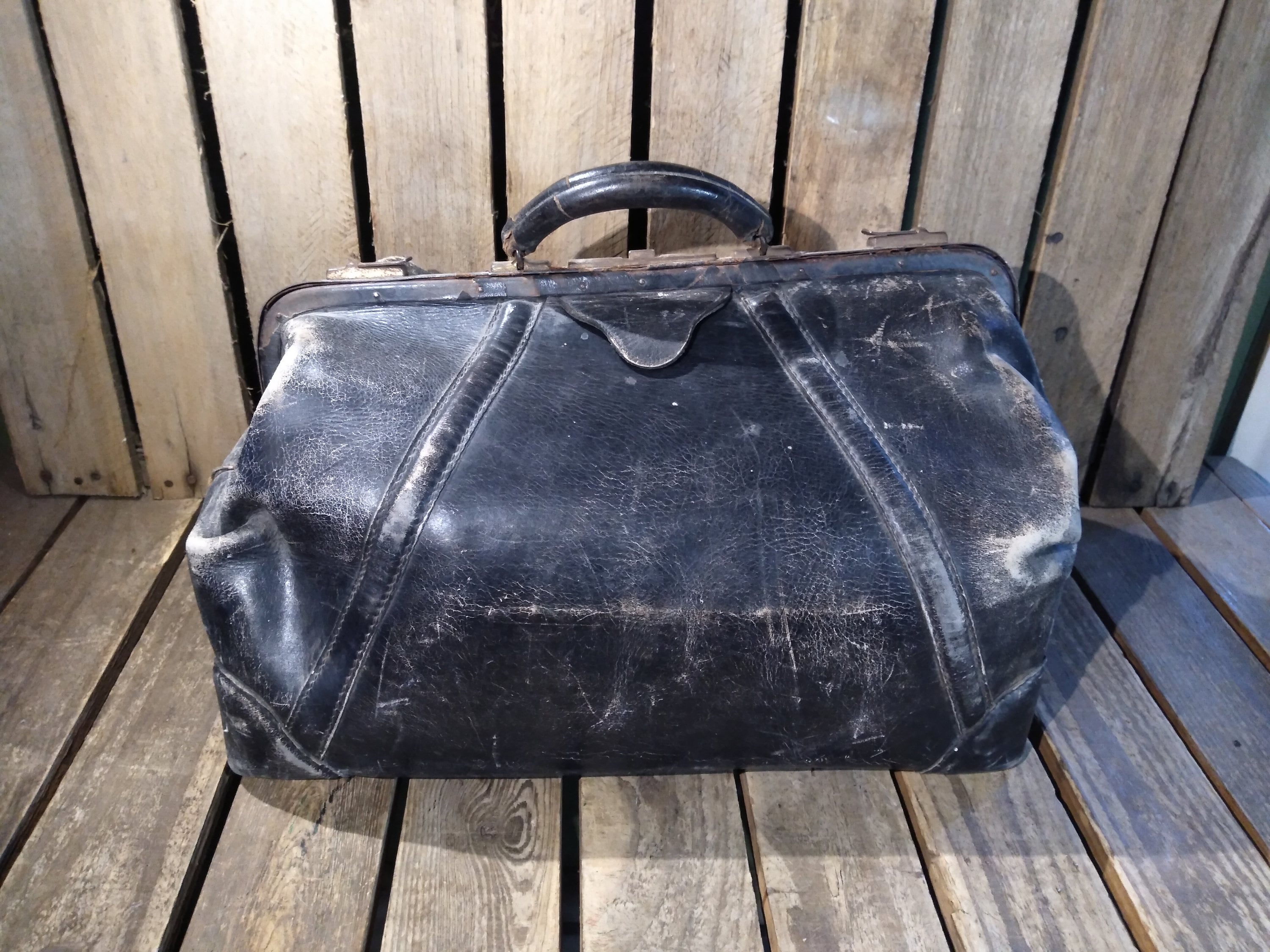 Antique doctors bag hotsell