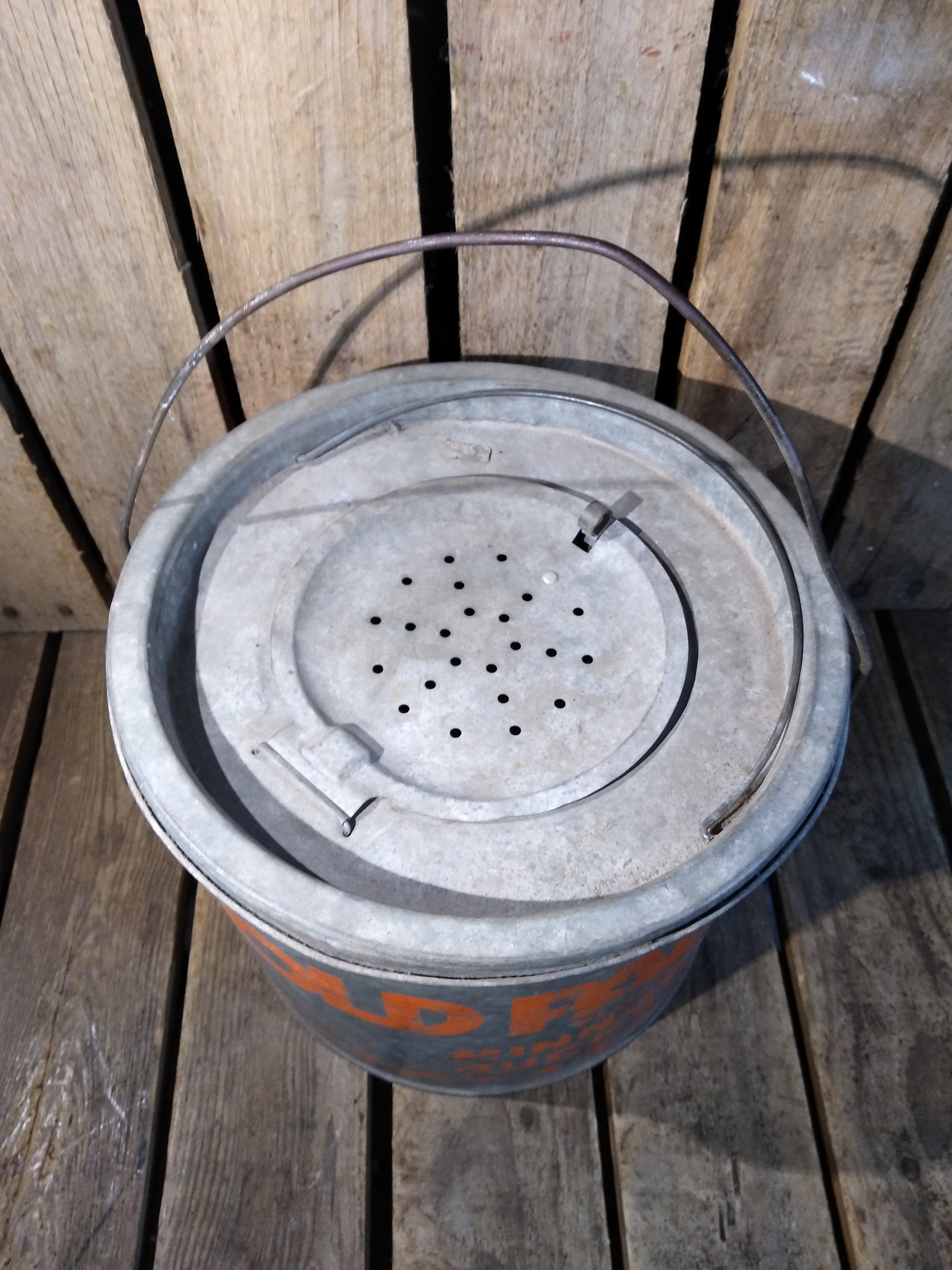 Seau à Appât Vintage Lucky Floater En Métal Vert - 11 Pouces, Pêche Rétro, Fabriqué Aux États-Unis