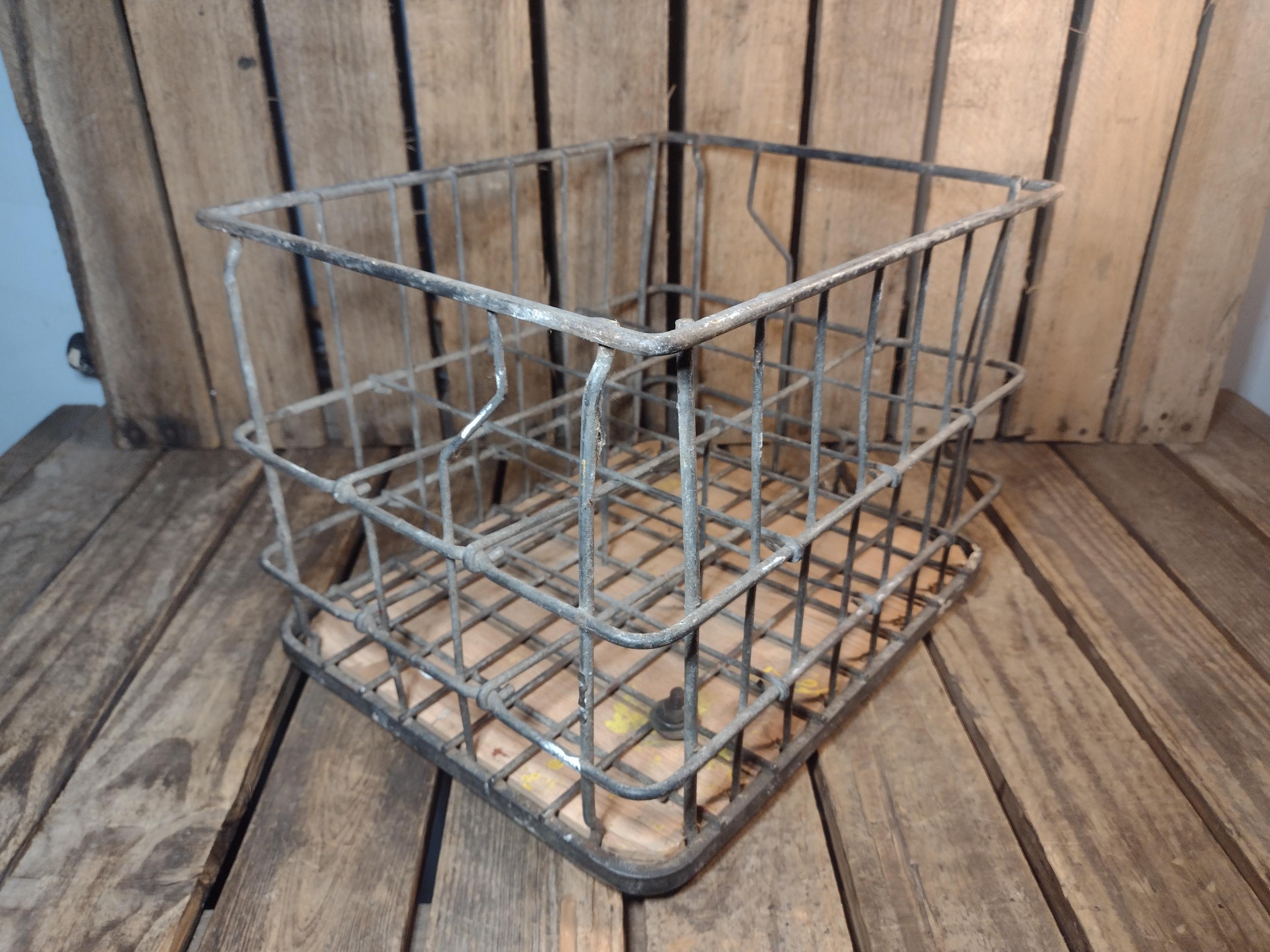 Metal Milk Crate – Wire Dairy Bottle Carrier Rustic Farm Storage