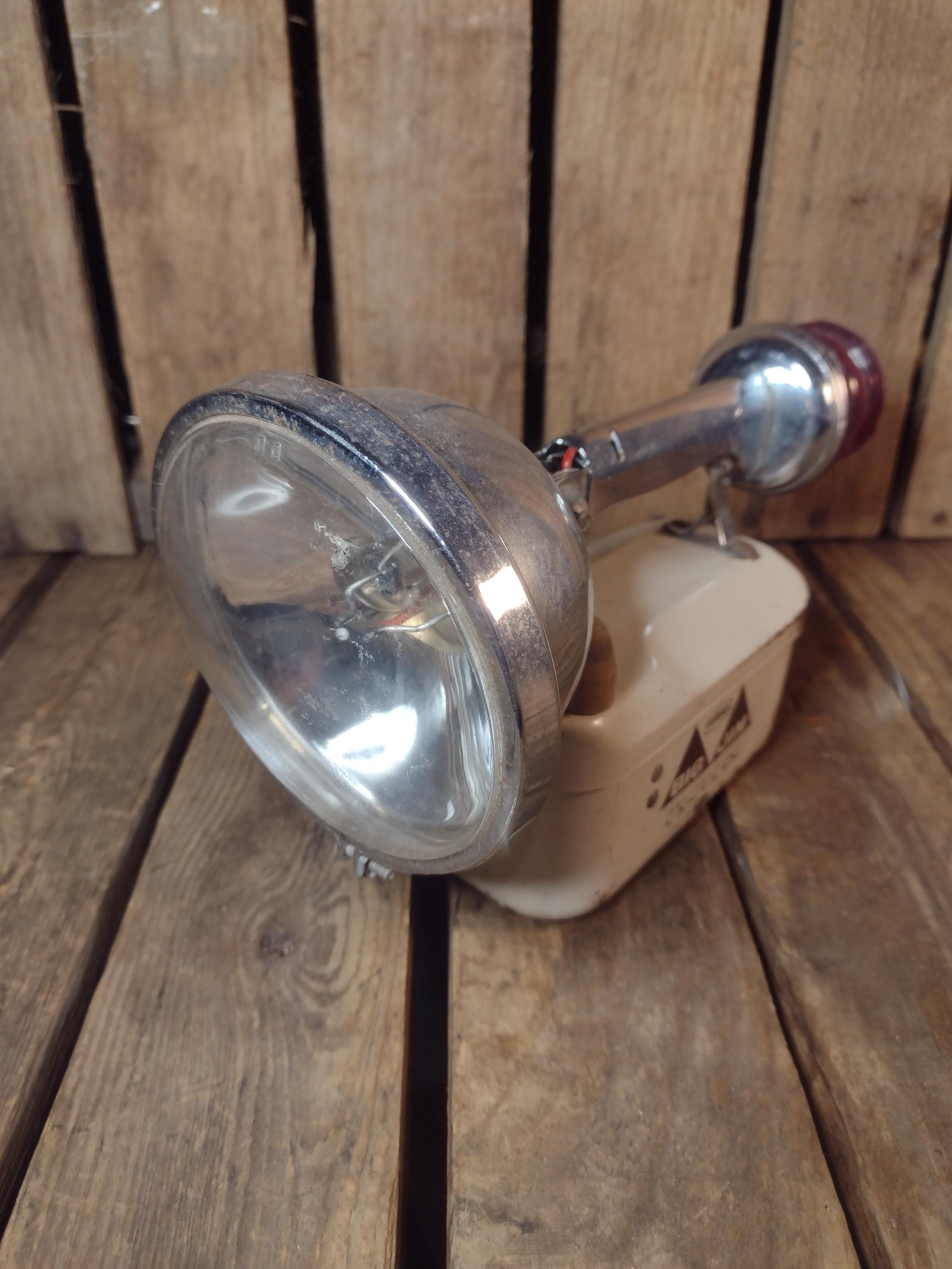 Eveready Big Jim Weatherproof Lantern Red Safety Light Battery
