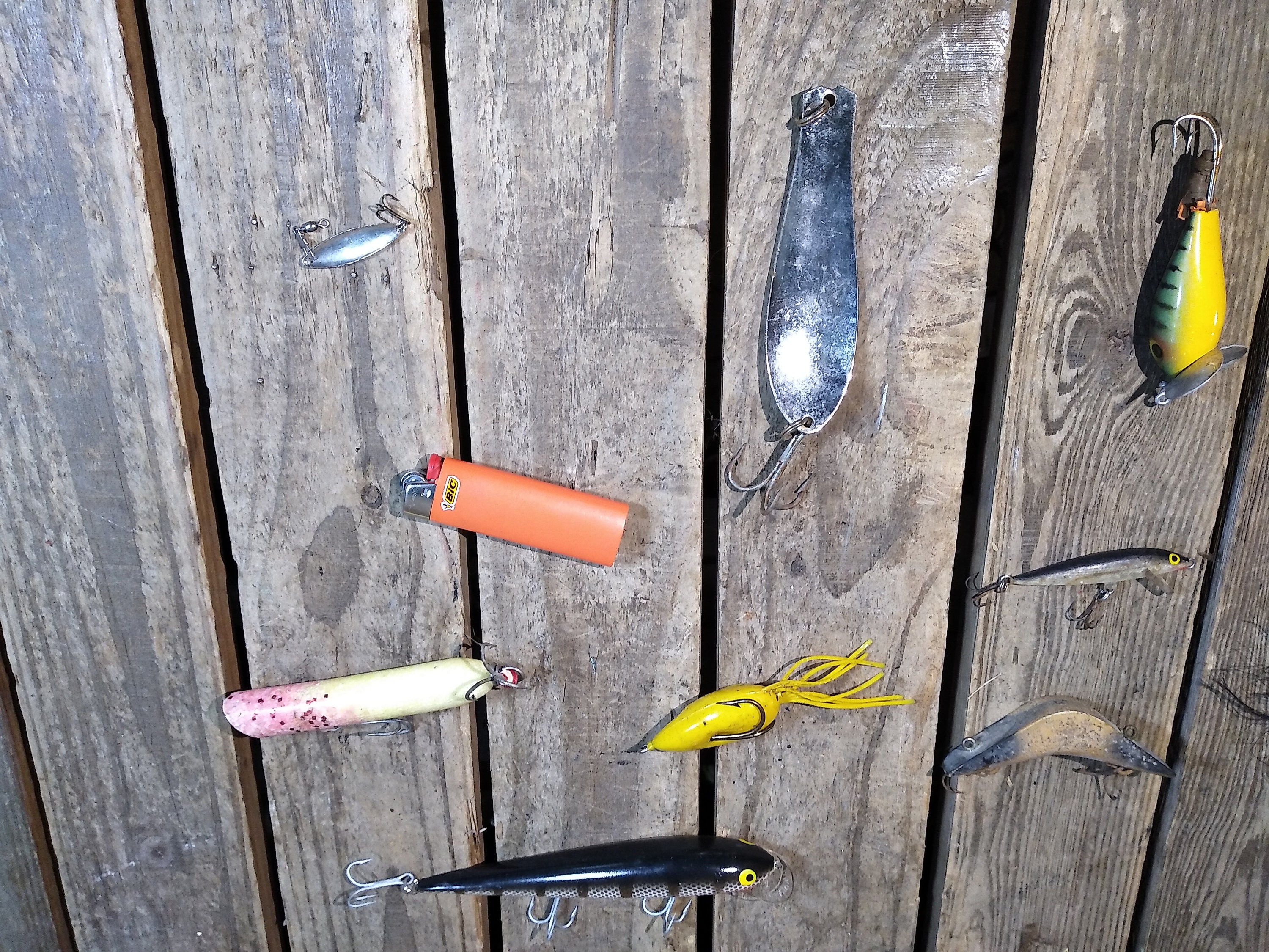 Lot Vintage De Leurres De Pêche Anciens (années 50-70), Pour Eau Douce Et Mer, Topwater, Origine Multiple