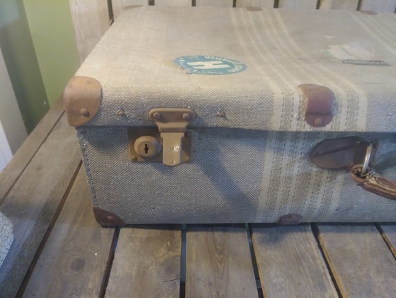 Large Stirped Tweed Suitcase, Vintage Wornout Dis… - image 3