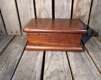 Caja de madera vintage