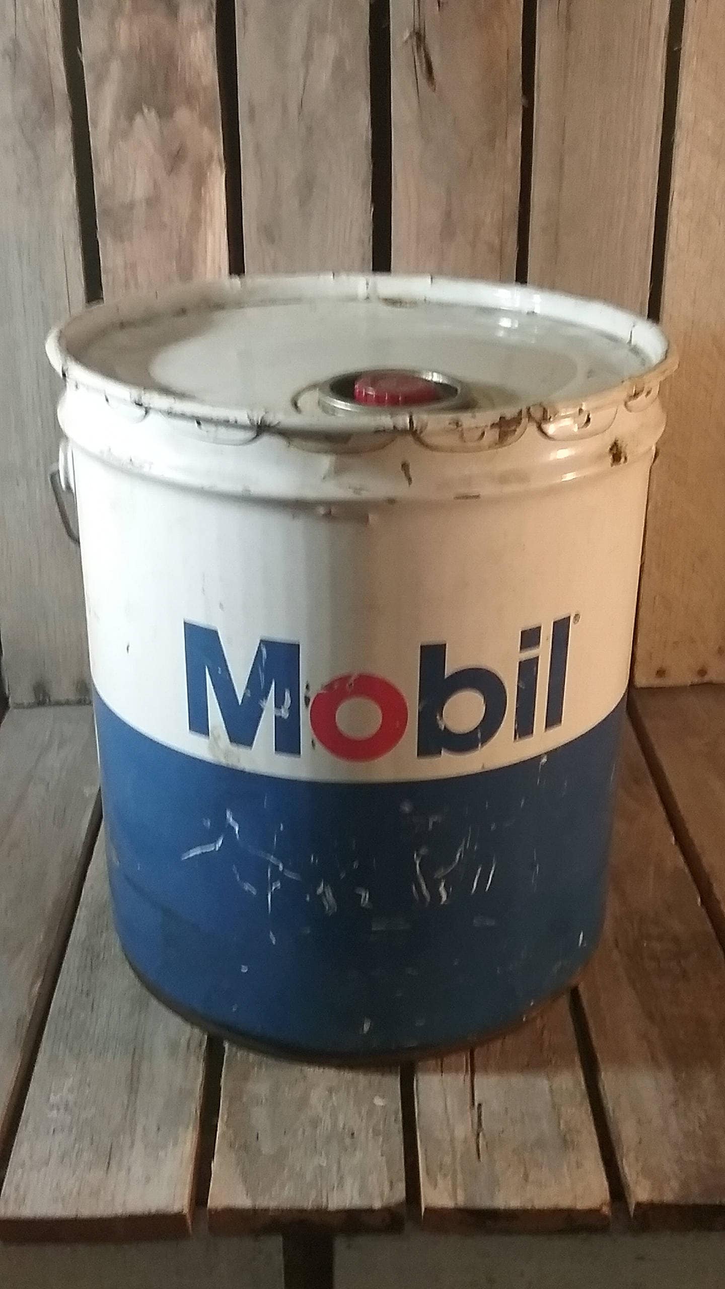 Vintage Mobil Oil Can: Pegasus Logo, Rustic Garage Decor - Etsy