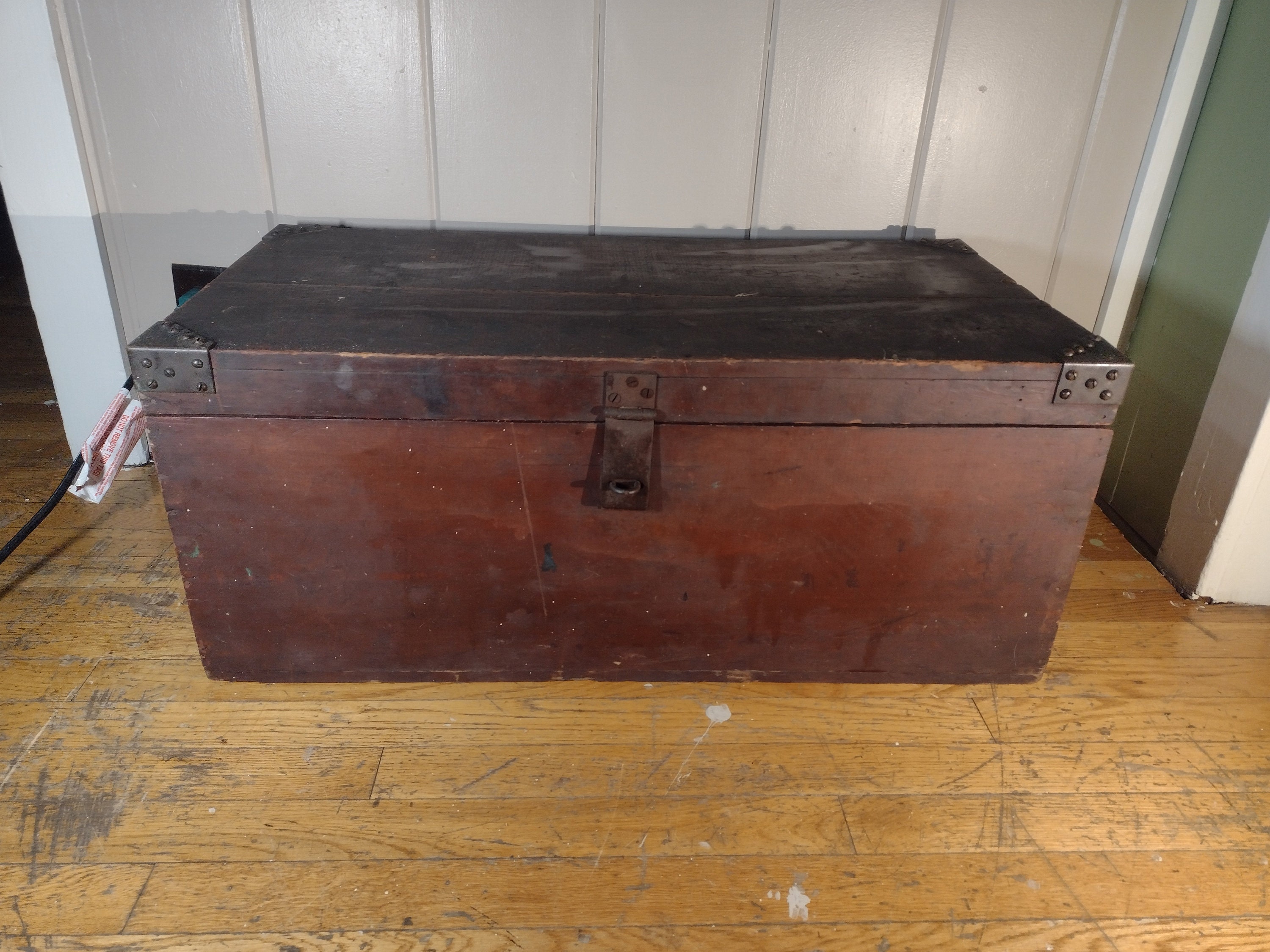 VINTAGE SAMSON SHWAYDER FOOT LOCKER US ARMY TRUNK CHEST GREEN