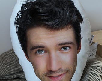 Liam Aiken pillow head 45cm