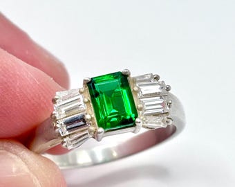 Vintage Unique Sterling Silver 925 Emerald Cut Green And Clear Stone Ring Size 8.75