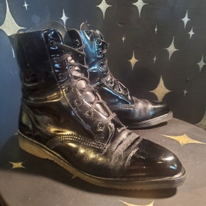 Pointed toe doc martens discount